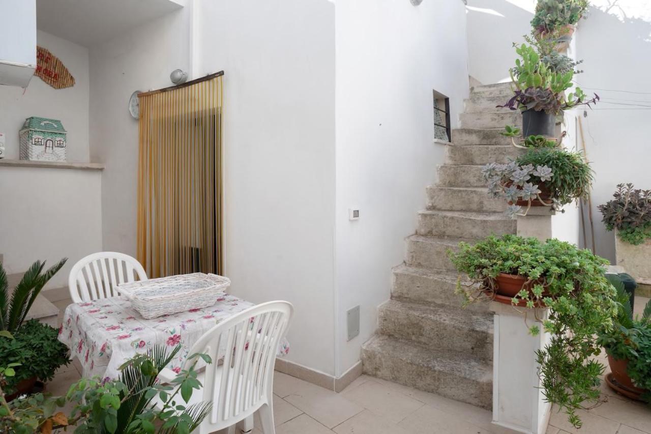 Appartamento La Torre Antica Dimora Giuggianello Esterno foto