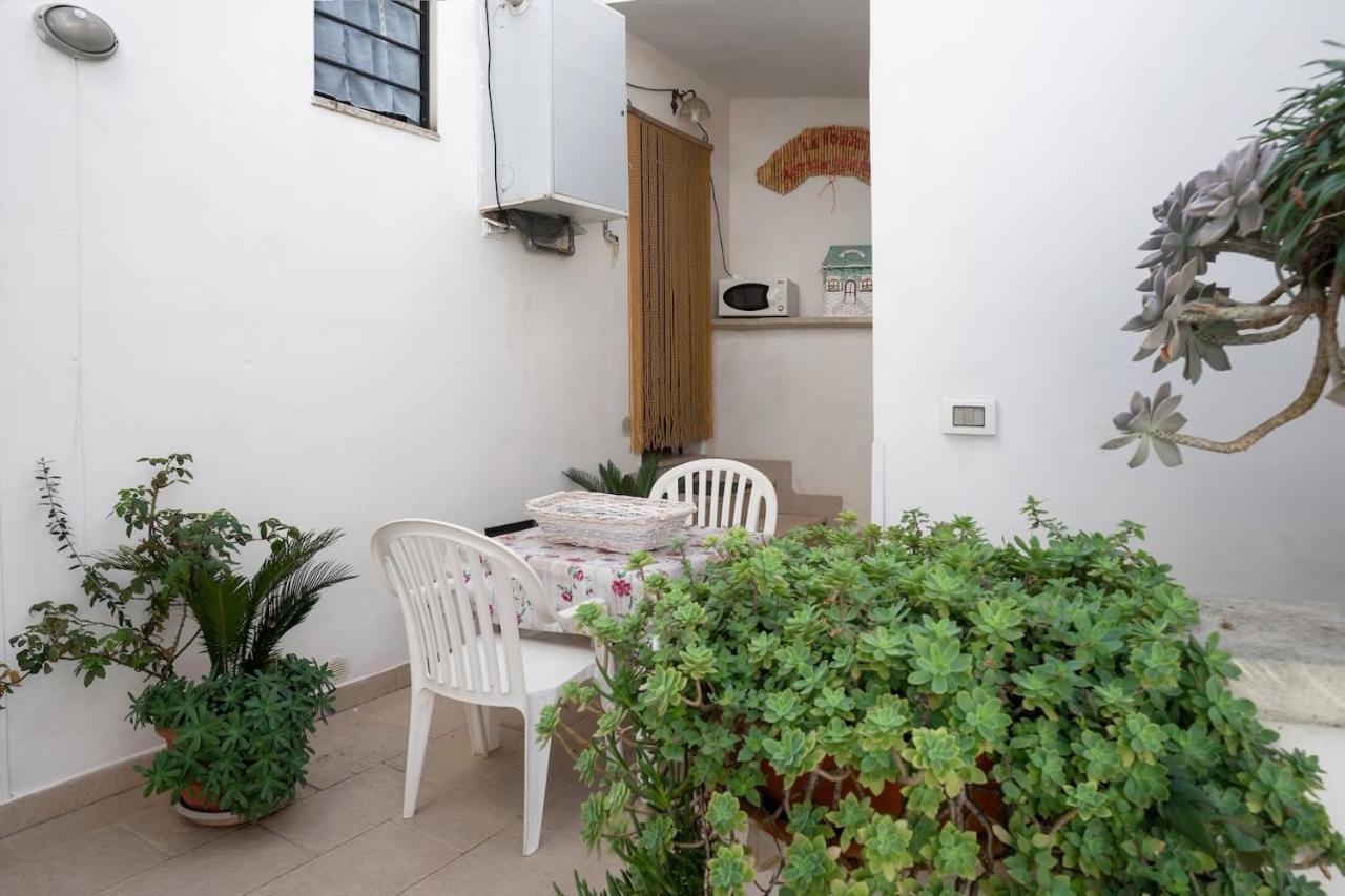 Appartamento La Torre Antica Dimora Giuggianello Esterno foto