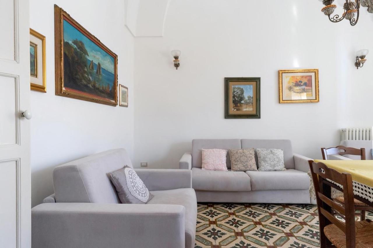 Appartamento La Torre Antica Dimora Giuggianello Esterno foto