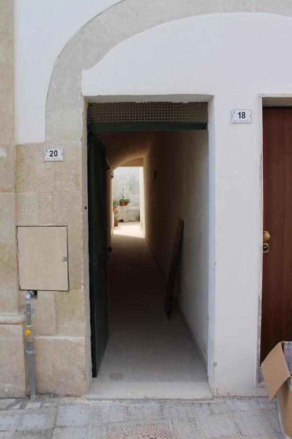 Appartamento La Torre Antica Dimora Giuggianello Esterno foto